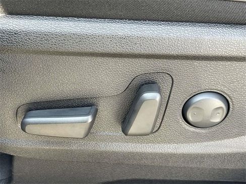 New 2025 Kia Telluride S image 28