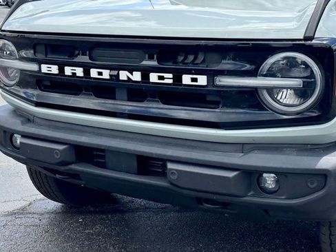 Used 2021 Ford Bronco Outer Banks AWD/4WD image 6