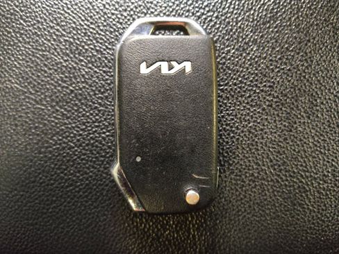 Used 2024 Kia Forte LXS image 32