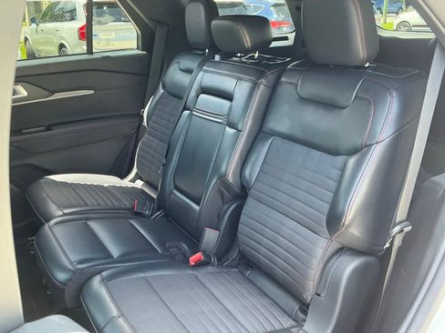 Used 2025 Ford Explorer ST-Line w/ ST-Line Street Pack AWD/4WD image 27
