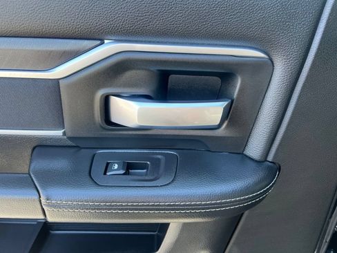 Used 2025 RAM 2500 Big Horn AWD/4WD image 39