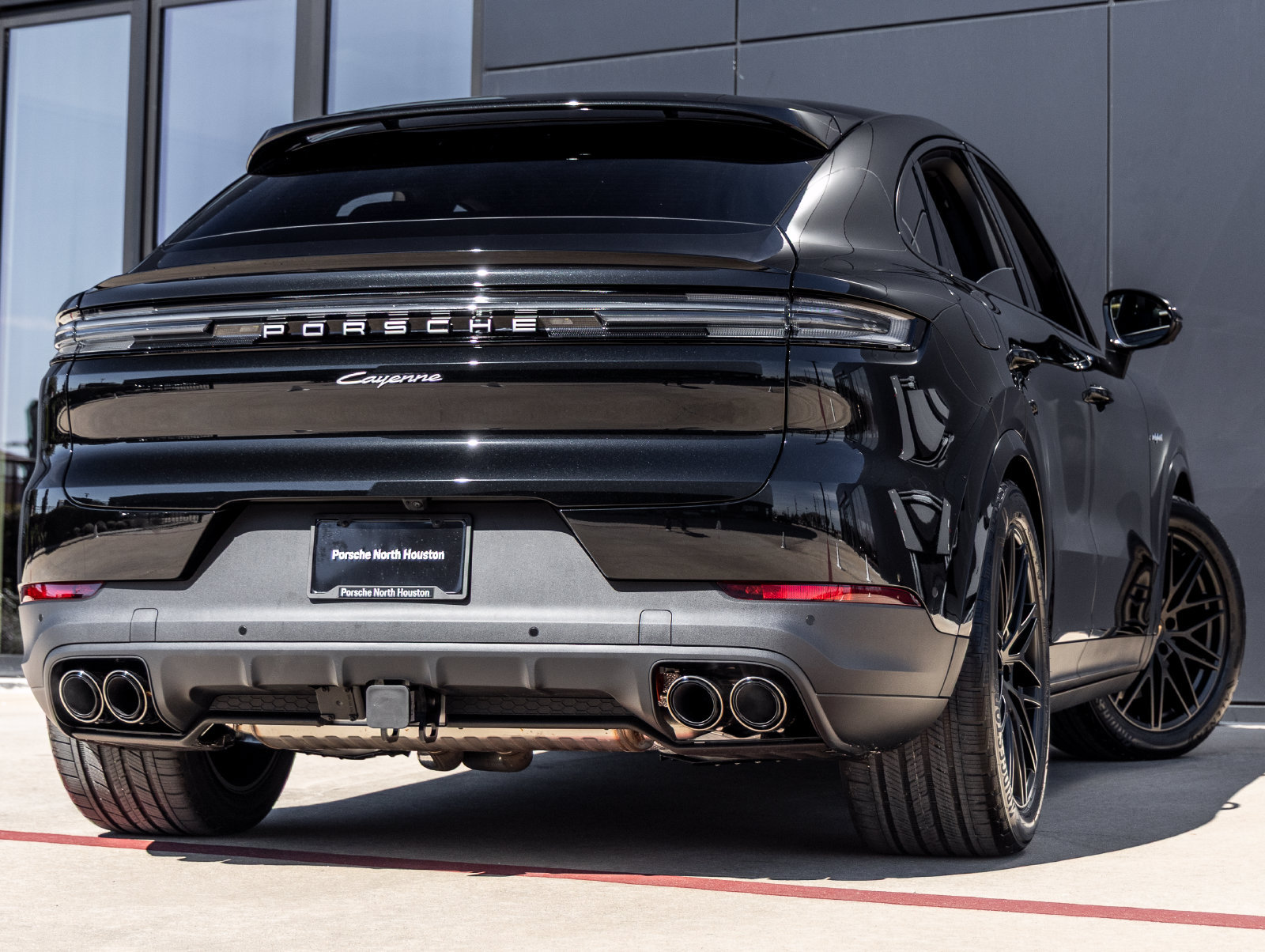 Certified 2026 Porsche Cayenne E-Hybrid Coupe AWD/4WD image 11