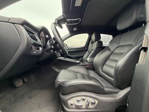 Used 2022 Porsche Macan GTS image 5