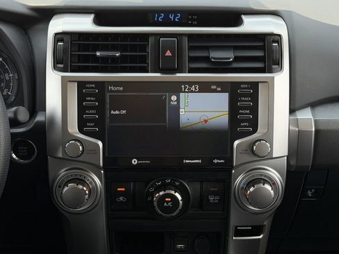 Used 2020 Toyota 4Runner SR5 Premium w/ Moonroof Package AWD/4WD image 17