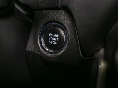 Used 2022 Toyota RAV4 XLE w/ XLE Grade Weather Package AWD/4WD image 30