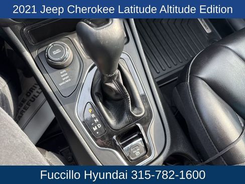 Used 2021 Jeep Cherokee Latitude Plus image 22