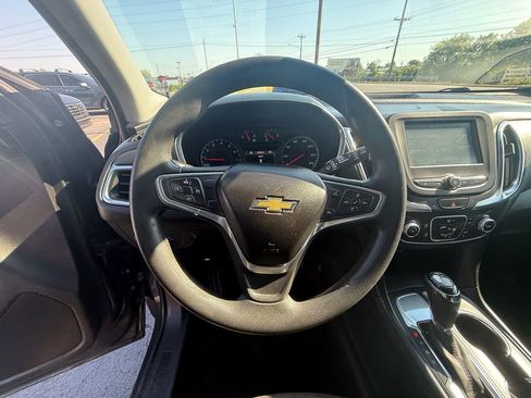 Used 2018 Chevrolet Equinox LT image 16