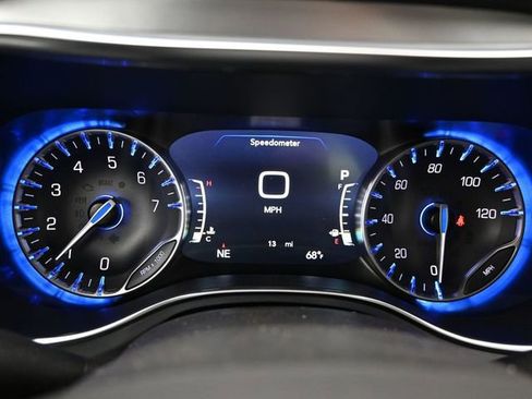 New 2026 Chrysler Pacifica Limited FWD image 31