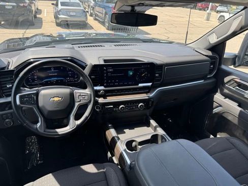 Used 2024 Chevrolet Silverado 3500 LT w/ Convenience Package AWD/4WD image 11