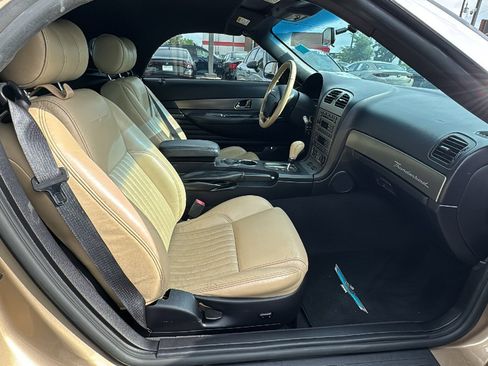 Used 2005 Ford Thunderbird RWD image 17