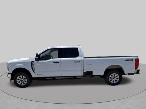 Used 2024 Ford F250 XLT AWD/4WD image 5