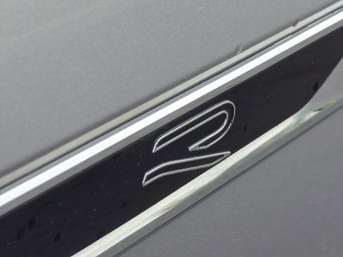 Used 2025 Volkswagen Atlas SEL Premium R-Line image 22