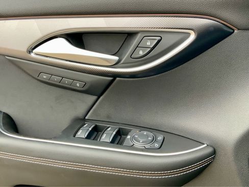 Used 2025 Buick Envision Sport Touring image 49