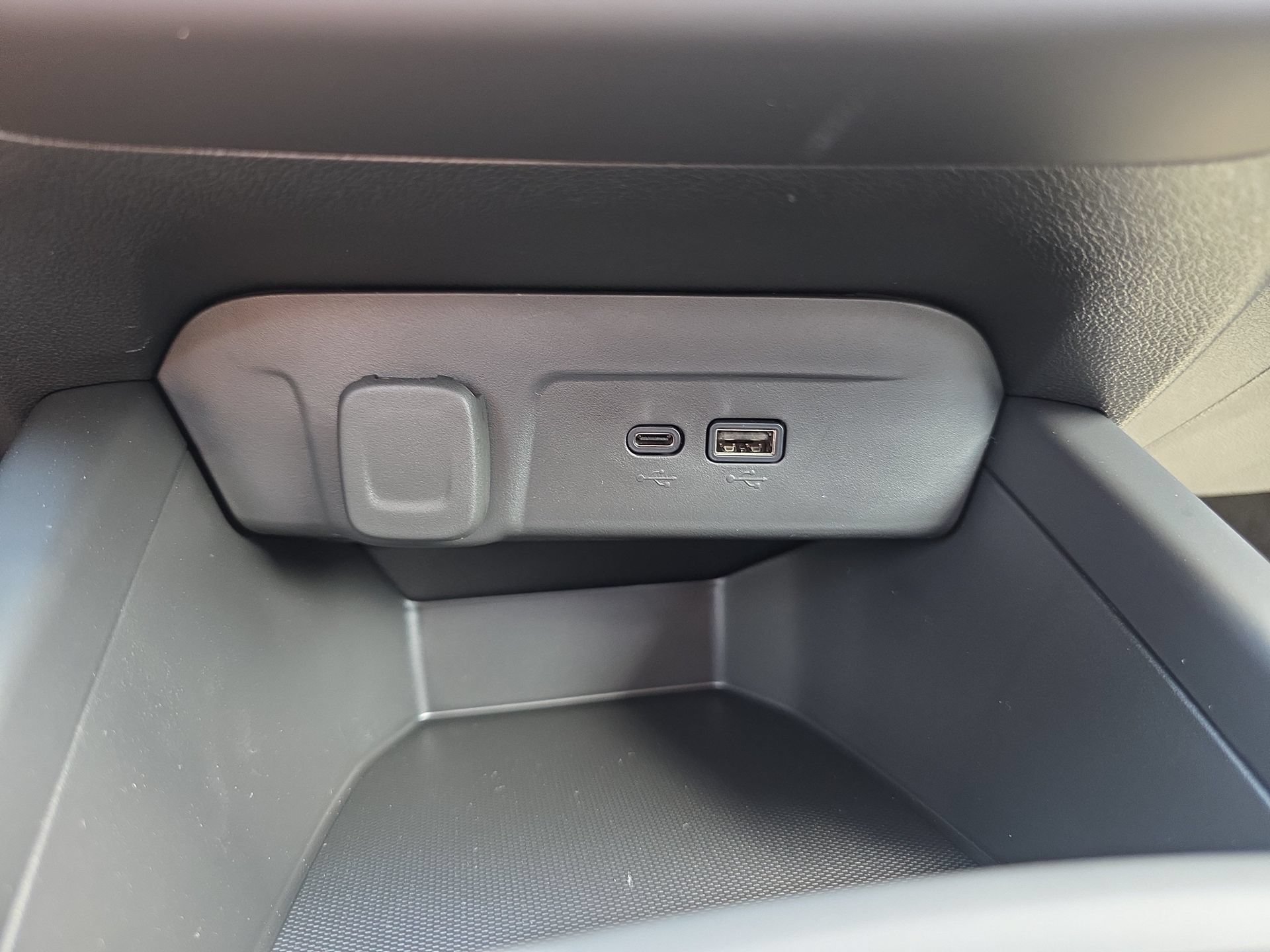 New 2026 Chevrolet Trax LS w/ LS Convenience Package FWD image 23