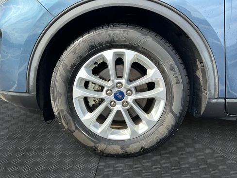 Used 2020 Ford Escape SE image 14