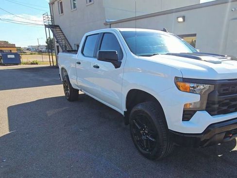 Used 2023 Chevrolet Silverado 1500 Custom Trail Boss image 2