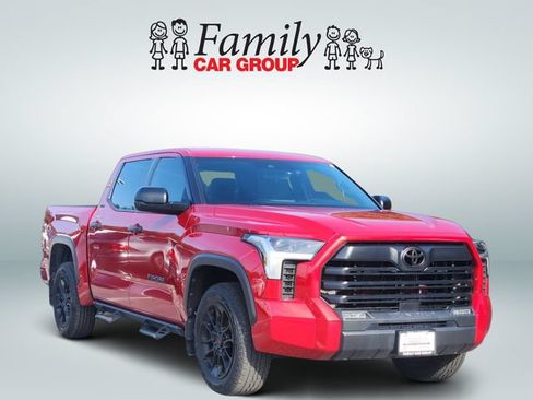 Used 2025 Toyota Tundra SR5 RWD image 2