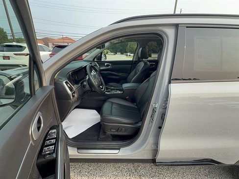 Used 2022 Kia Sorento SX AWD/4WD image 11