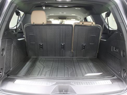 Used 2024 Chevrolet Suburban Premier AWD/4WD image 49