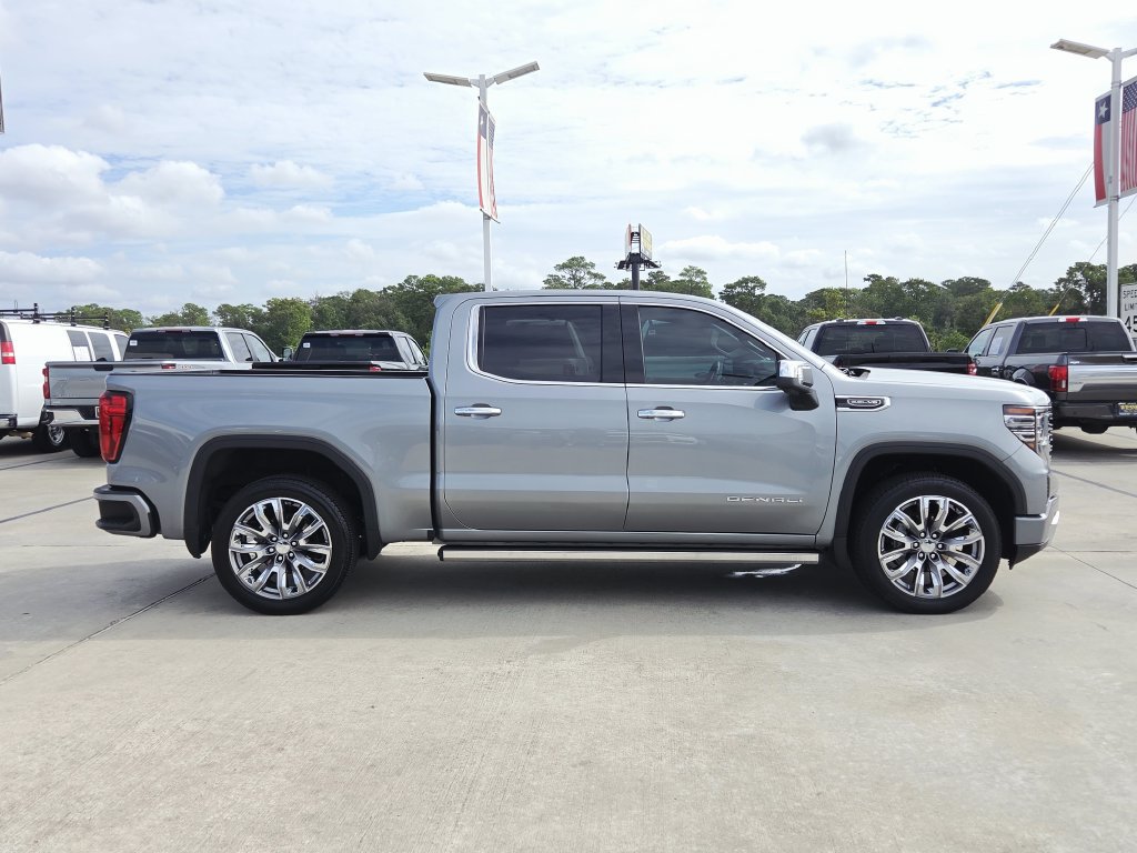 Used 2023 GMC Sierra 1500 Denali w/ Denali Reserve Package AWD/4WD image 4