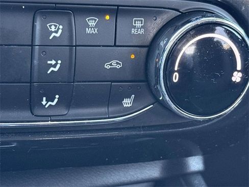 Used 2024 Chevrolet TrailBlazer LT w/ LT Cold Weather Package image 39