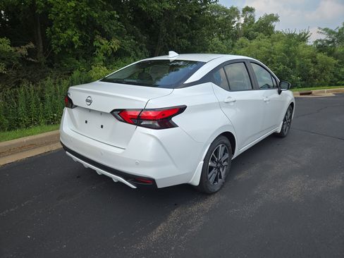 New 2025 Nissan Versa SV w/ Trunk Package image 3