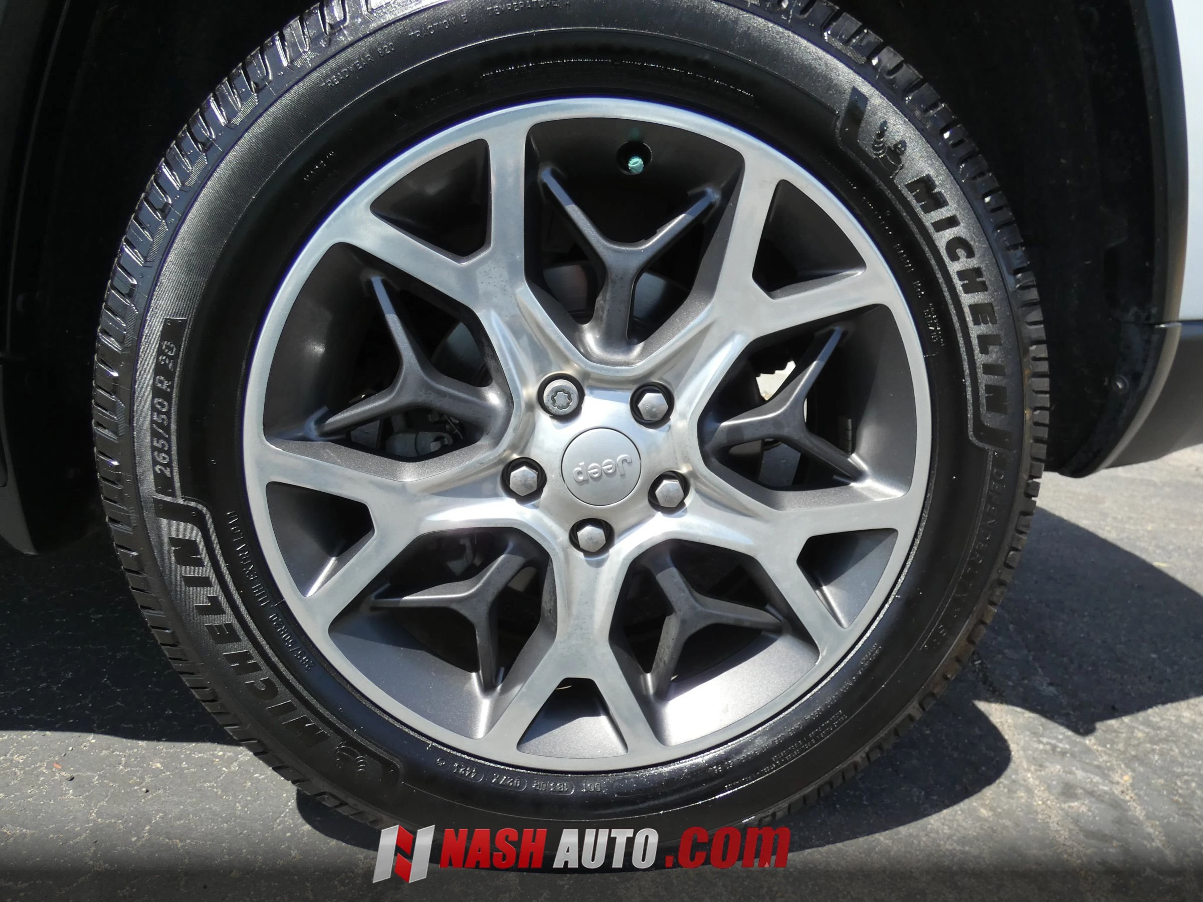Used 2019 Jeep Grand Cherokee Limited w/ Luxury Group II AWD/4WD image 20