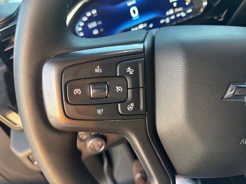 Used 2025 Chevrolet Silverado 2500 ZR2 w/ Technology Package image 21