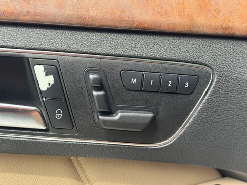 Used 2013 Mercedes-Benz E 350 Sedan image 17