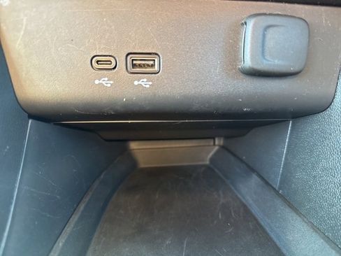 Used 2024 Buick Encore GX Sport Touring image 23