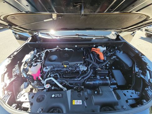 Used 2023 Toyota RAV4 SE w/ Weather & Moonroof Package AWD/4WD image 18