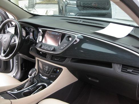 Used 2017 Buick Envision Essence image 36