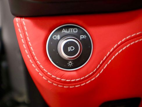 Certified 2019 Ferrari Portofino RWD image 25