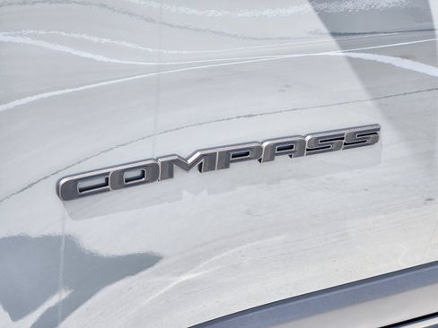 New 2026 Jeep Compass Latitude AWD/4WD image 12