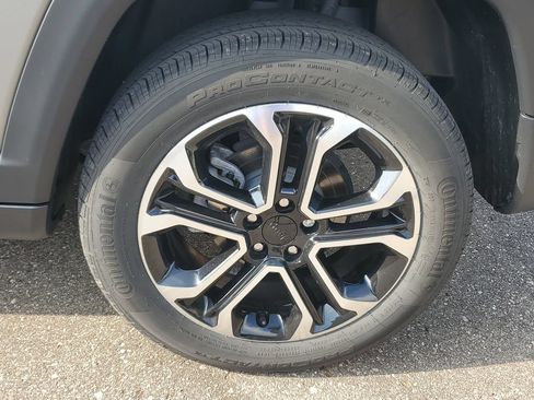 Used 2024 Jeep Compass Limited AWD/4WD image 6