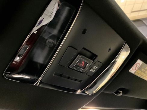 Used 2022 Lexus LC 500 Coupe w/ Inspiration Series RWD image 33