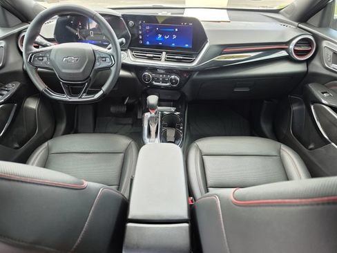 Used 2025 Chevrolet Trax RS w/ Driver Confidence Package FWD image 15