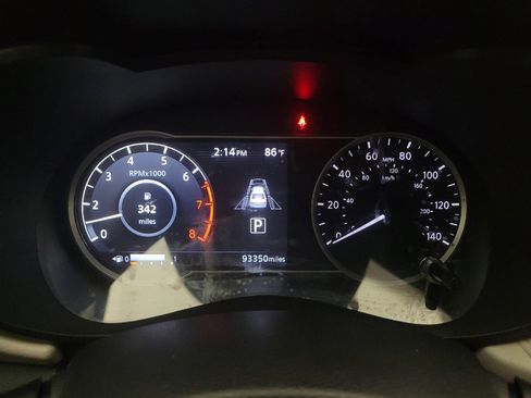 Used 2021 Nissan Versa SV FWD image 23