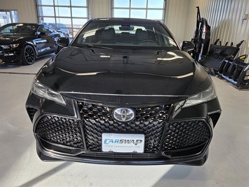 Used 2022 Toyota Avalon Touring w/ Advanced Safety Package image 6