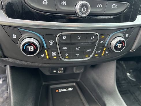 Certified 2023 Chevrolet Traverse Premier w/ LPO, Floor Liner Package image 17