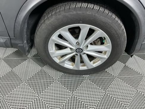 Used 2019 Nissan Rogue Sport SV AWD/4WD image 17