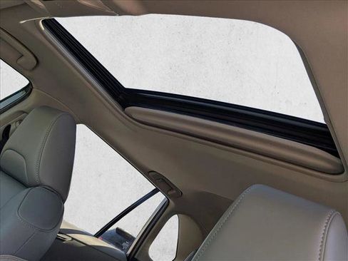 Used 2022 Toyota RAV4 XLE Premium image 16