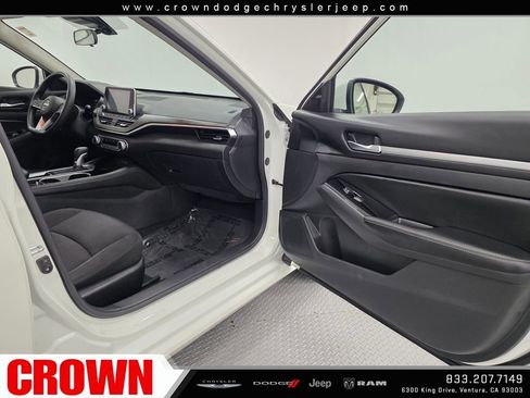 Used 2023 Nissan Altima 2.5 SV image 13