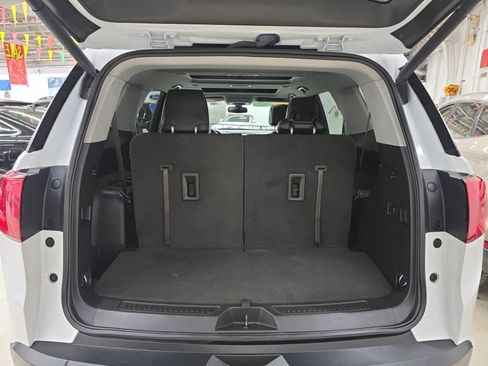 Used 2018 GMC Acadia SLT AWD/4WD image 42