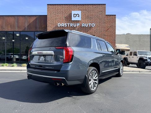 Used 2021 GMC Yukon XL Denali AWD/4WD image 8