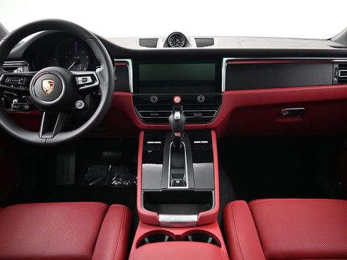 New 2026 Porsche Macan GTS image 9