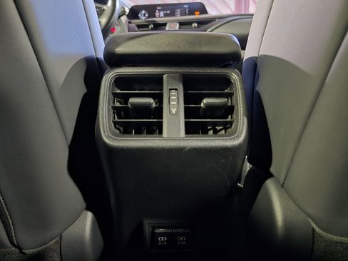 Used 2019 Lexus UX 200 F Sport image 28