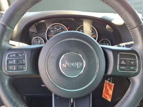 Used 2017 Jeep Wrangler 75th Anniversary image 26