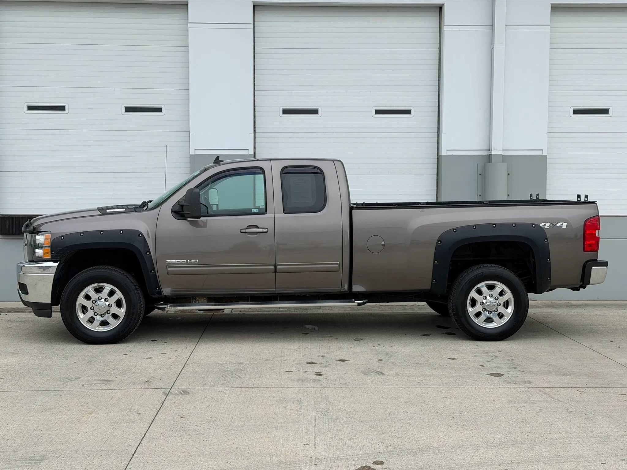 Used 2013 Chevrolet Silverado 3500 LTZ w/ LTZ Plus Package AWD/4WD image 2