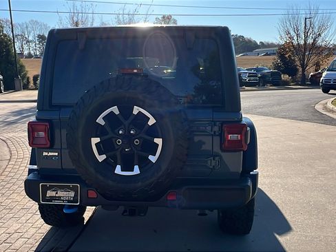 Used 2025 Jeep Wrangler Unlimited Rubicon 4xe w/ Convenience Group image 9